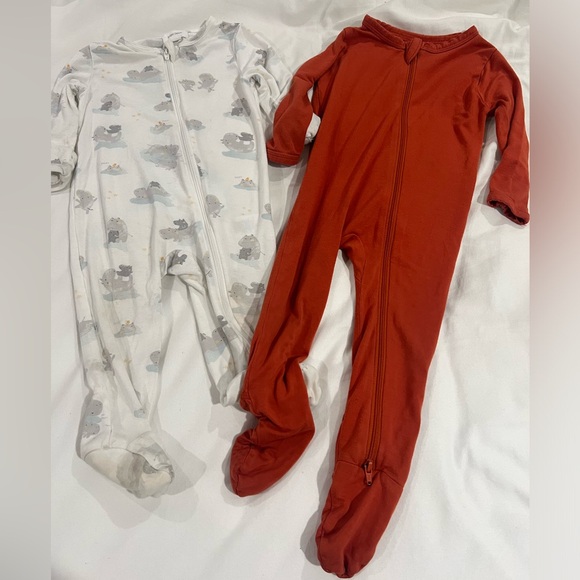 Pair of two bamboo bamboo footie pajamas - Picture 1 of 7